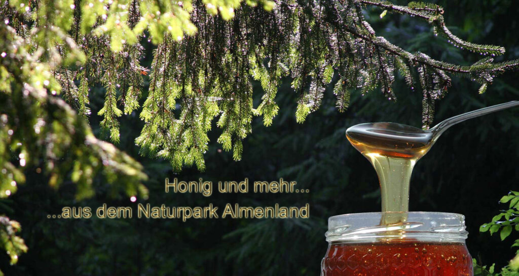 Honig rinnt ins Glas